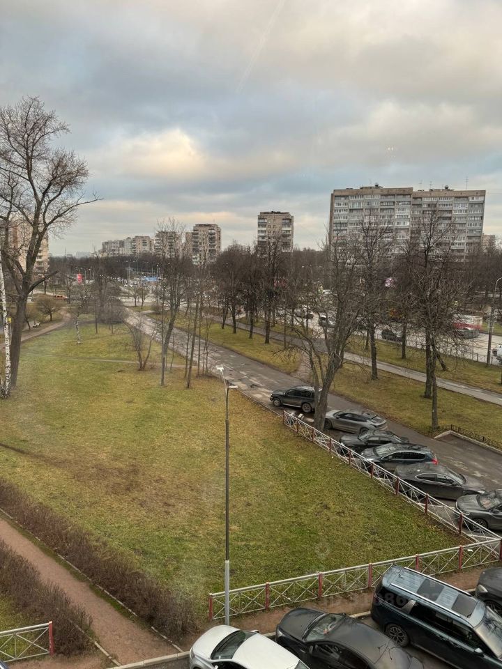 Здание, р-н Калининский