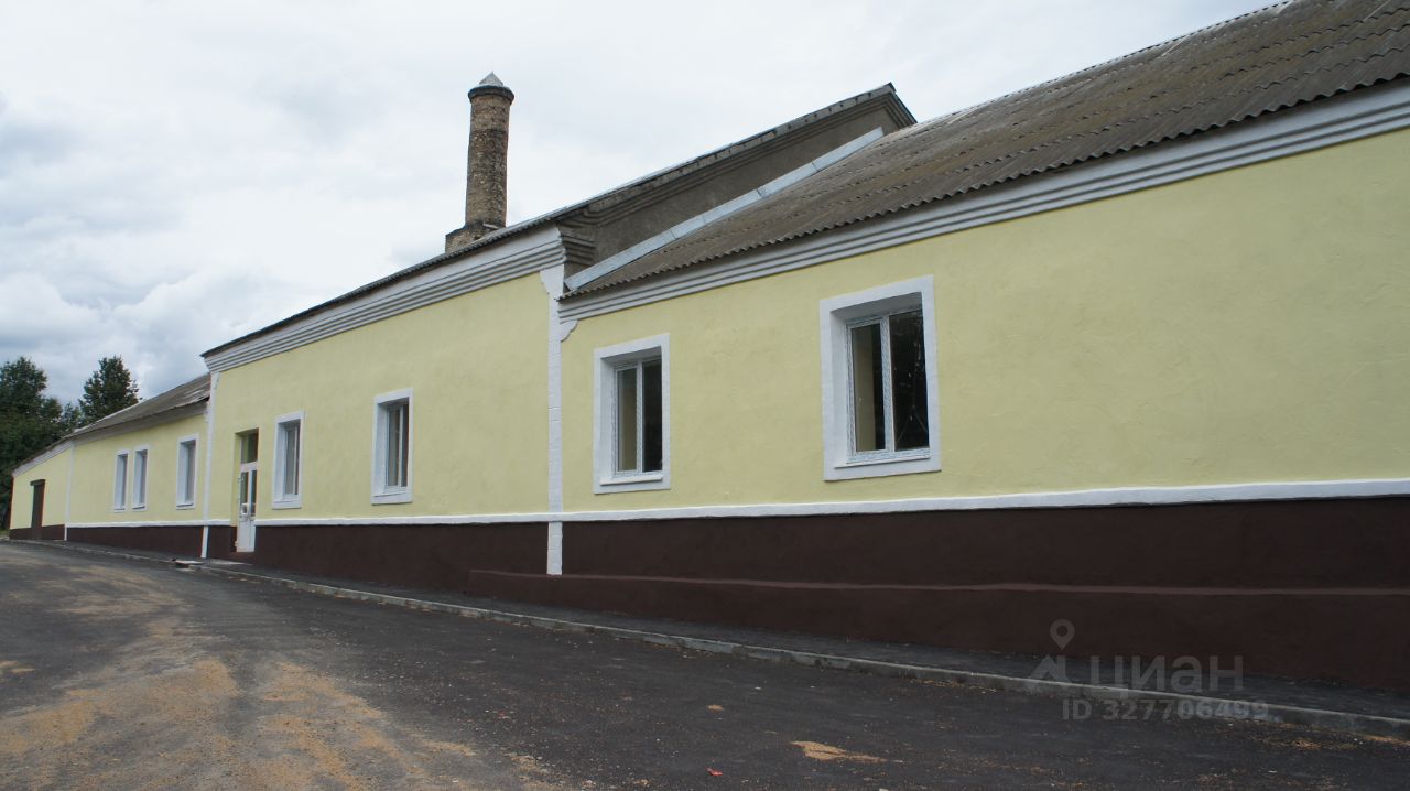 Здание в Калужская область, Таруса Серпуховское ш., 22 (1000 м²)