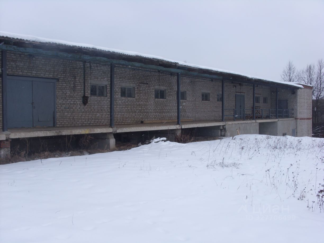 Здание в Калужская область, Таруса Серпуховское ш., 22 (1000 м²)