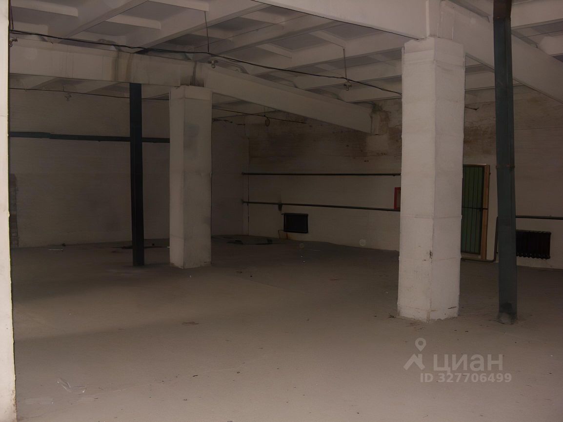 Здание в Калужская область, Таруса Серпуховское ш., 22 (1000 м²)